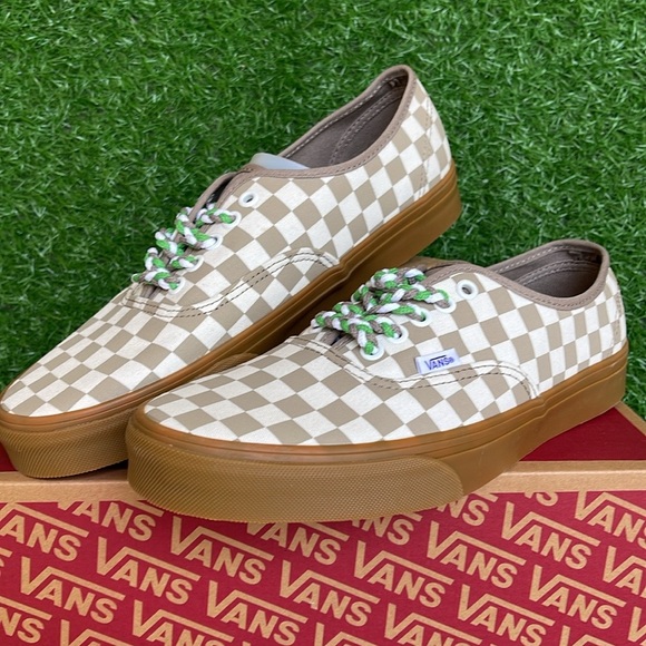 Vans Men’s Authentic
Checkerboard Moon Rock
VN0009PVCH8
Sneakers - Picture 6 of 16